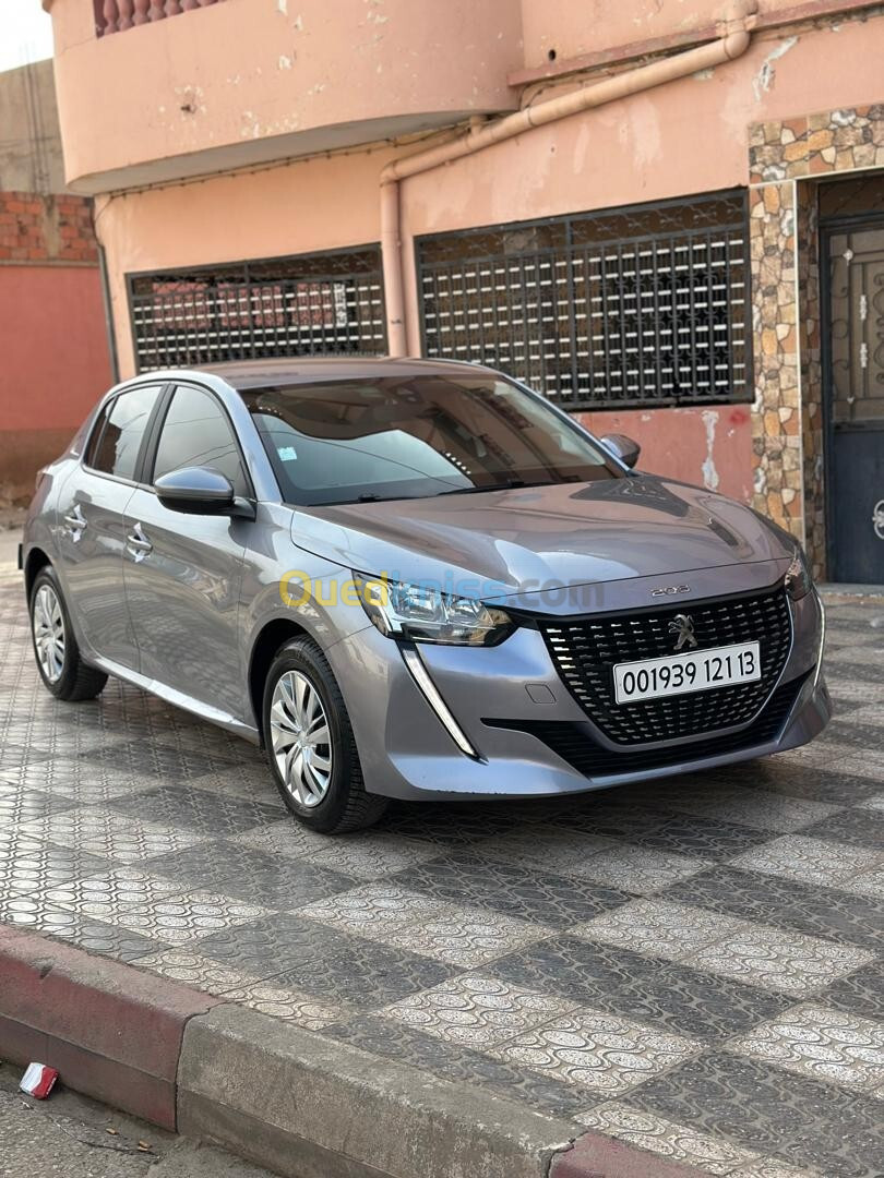 Peugeot 208 2021 208