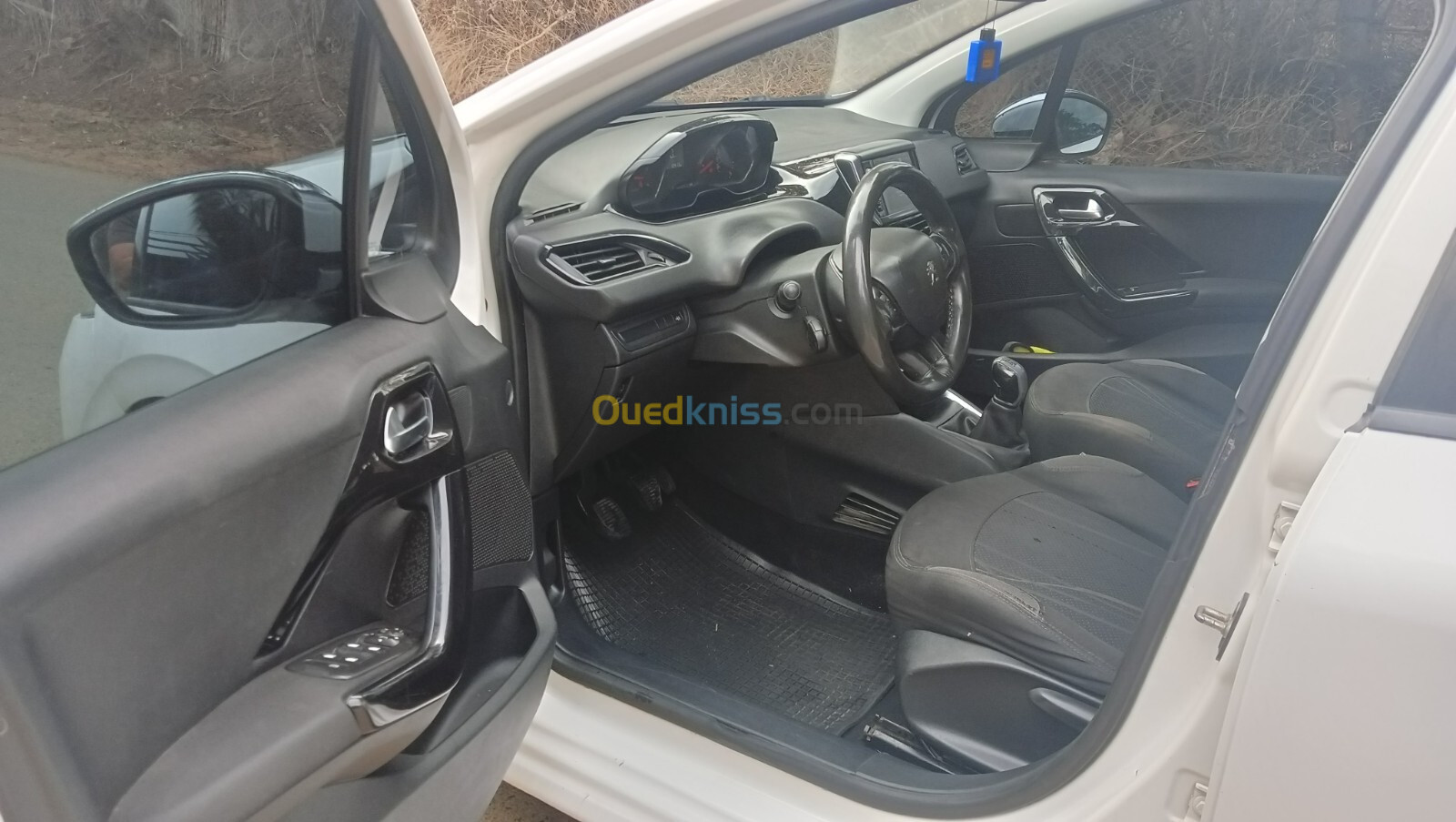 Peugeot 208 2013 Aktive