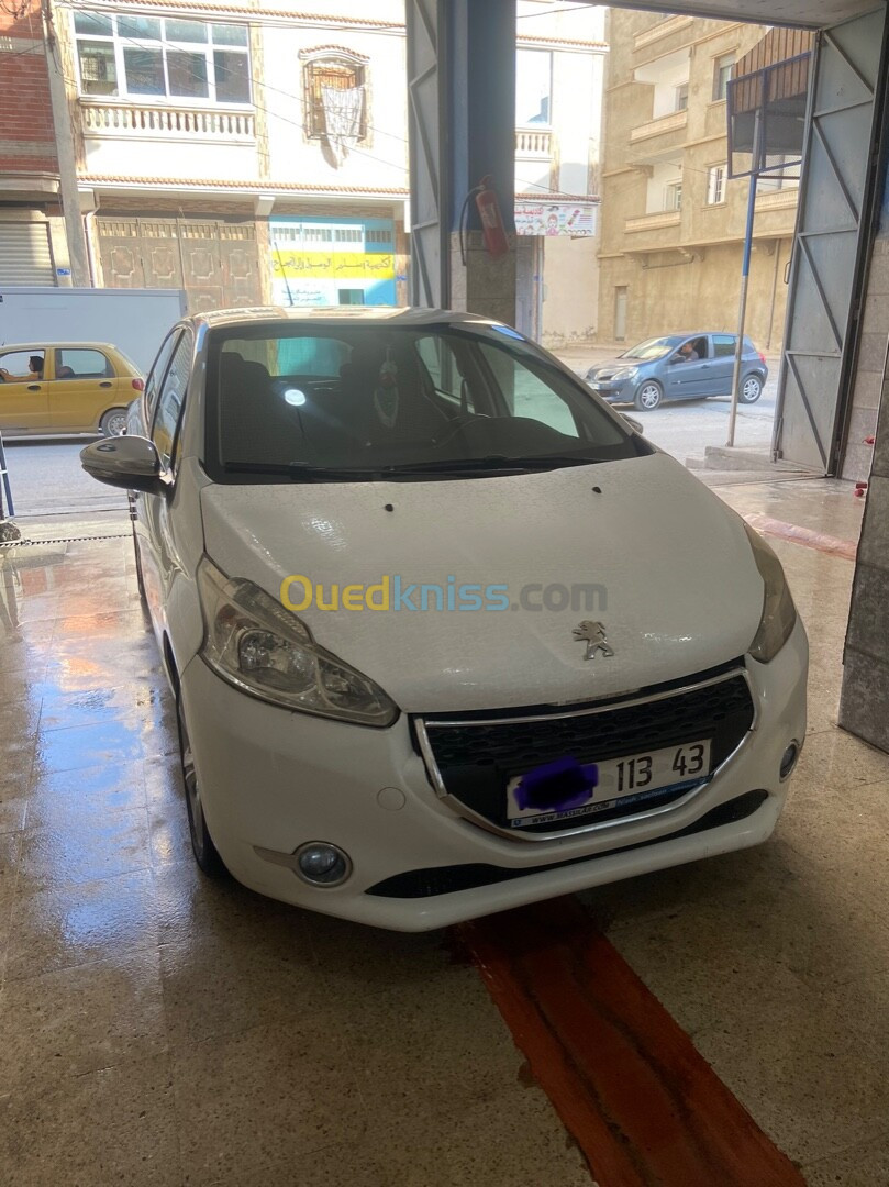 Peugeot 208 2013 Allure