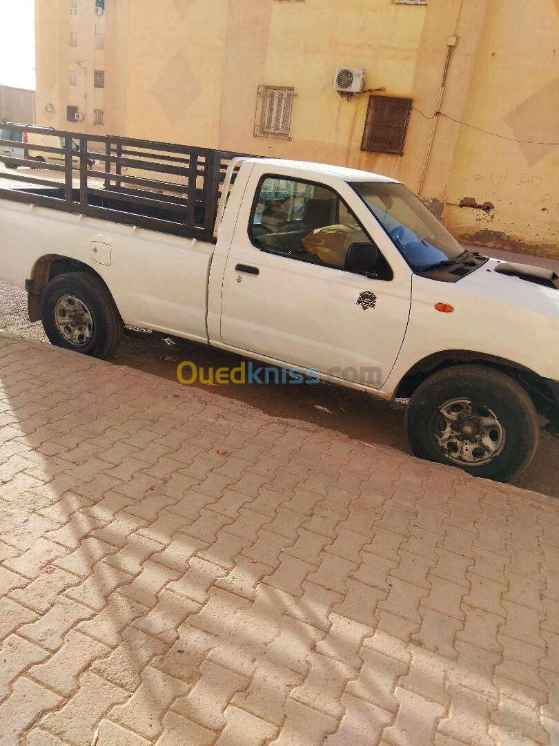 Nissan Pickup 2014 Pickup