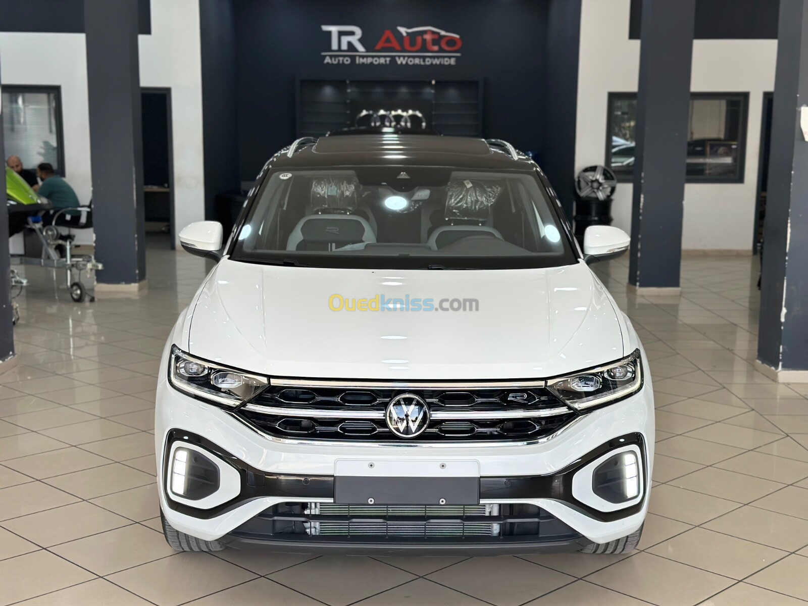 Volkswagen T-Roc 2024 R-LINE