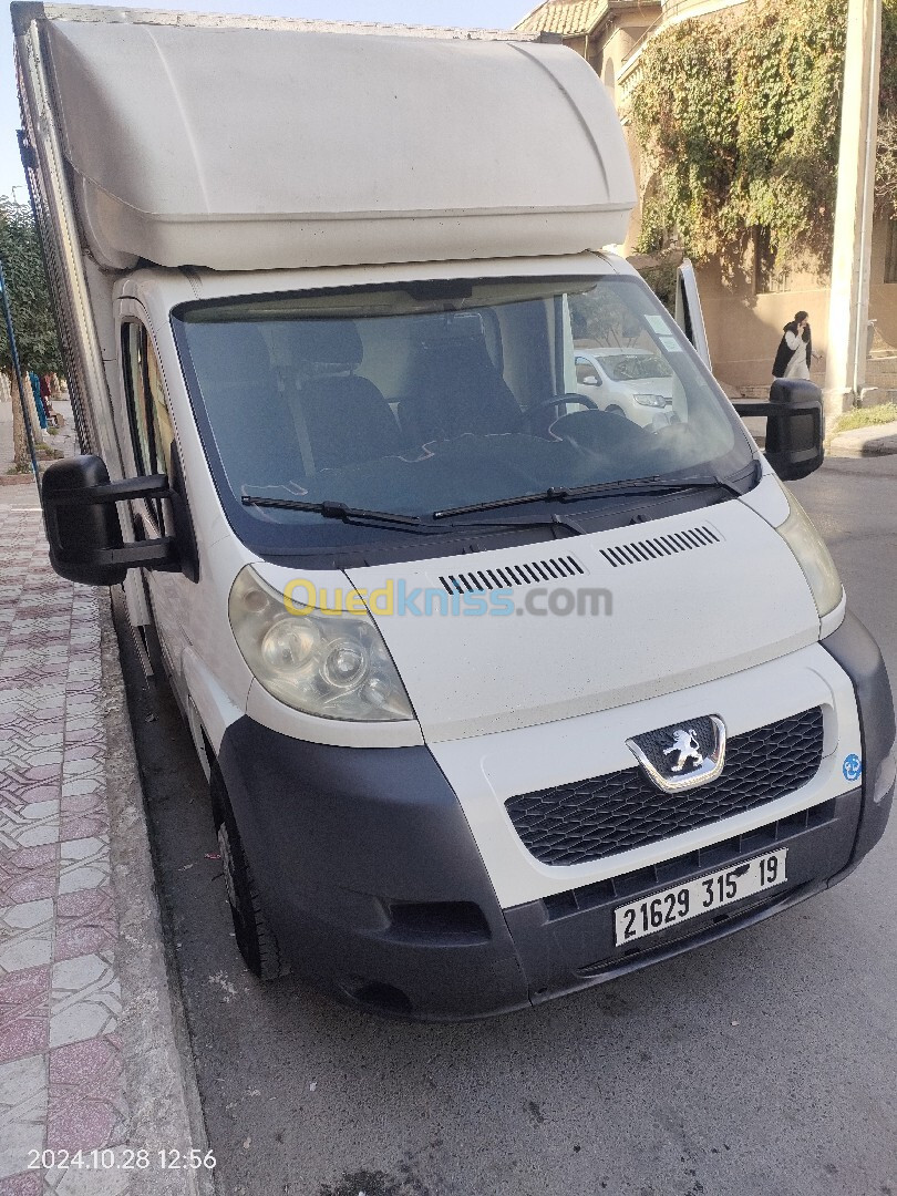 Peugeot Boxer conteneur 2015