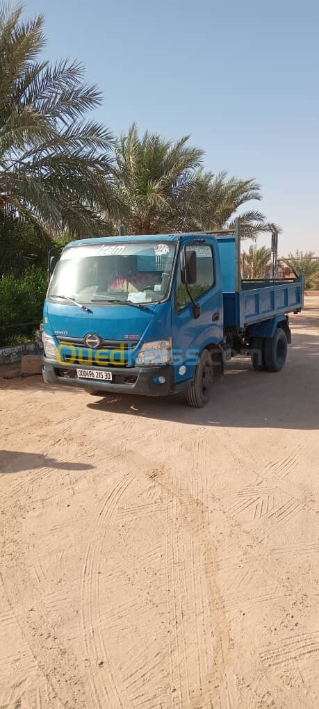 Hino Hino 300 