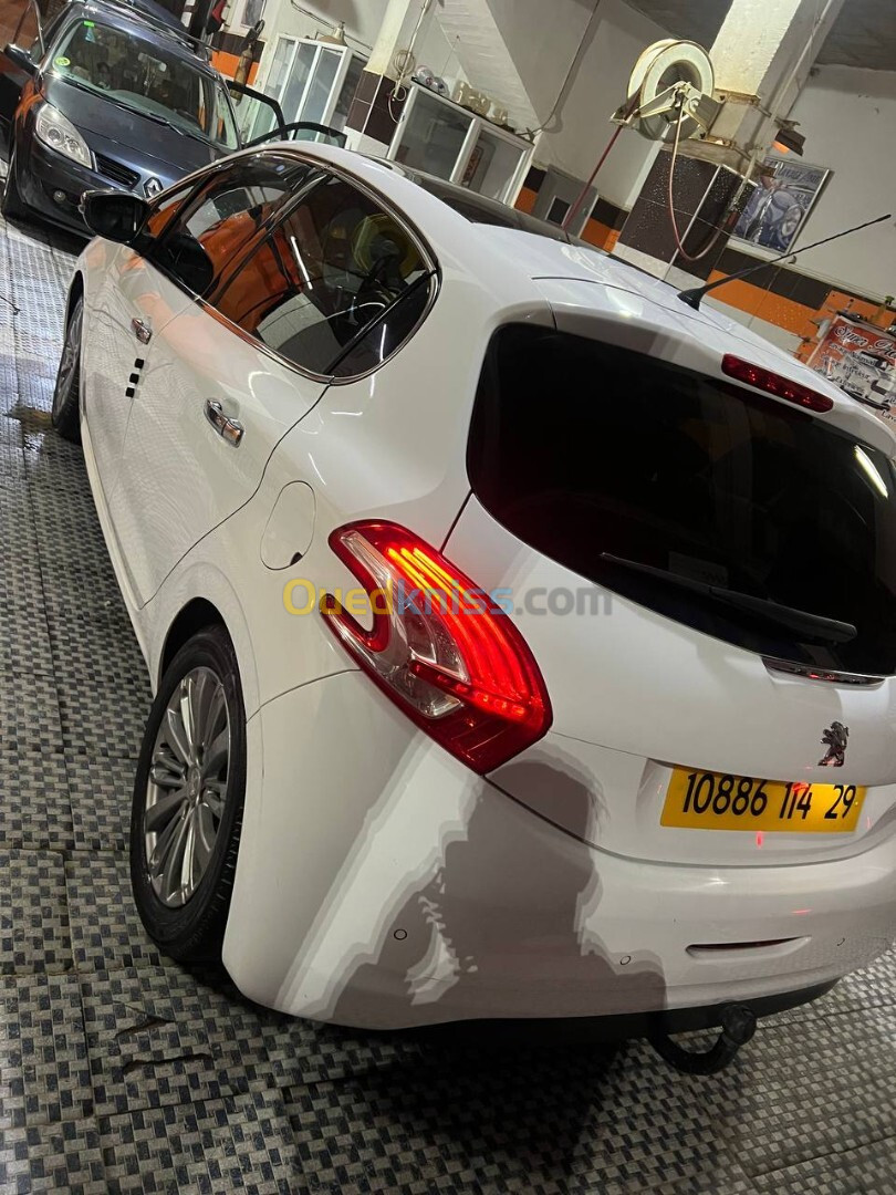 Peugeot 208 2014 Allure