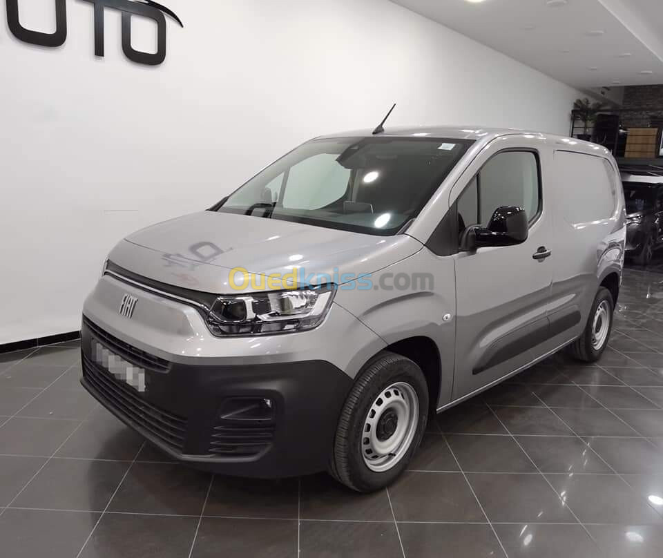 Fiat DOBLO 2024 Italie