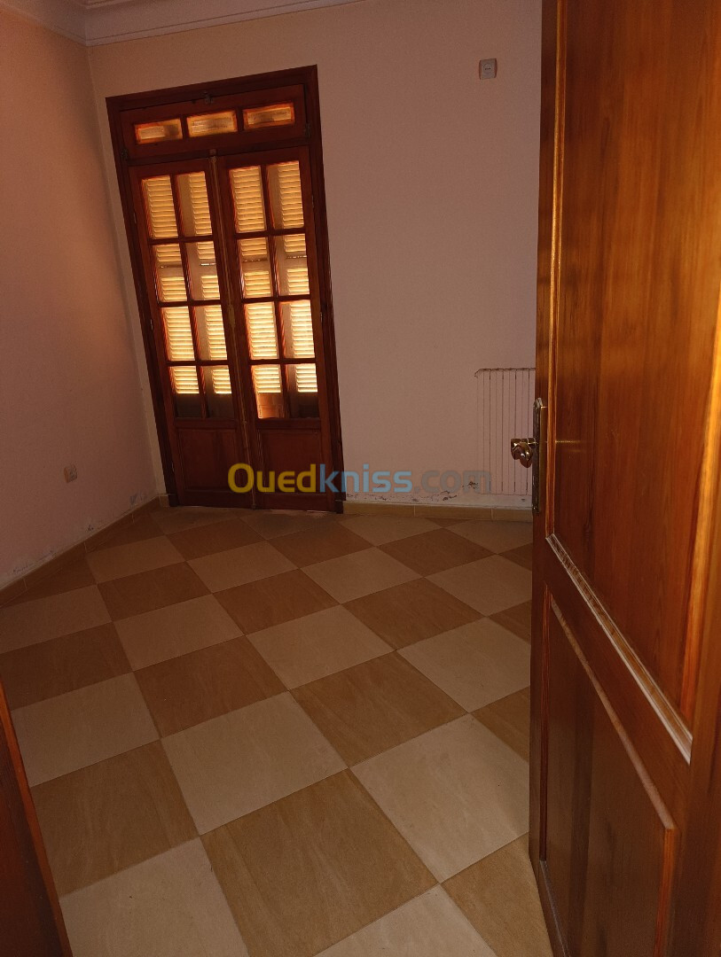 Vente Appartement F4 Alger Hydra