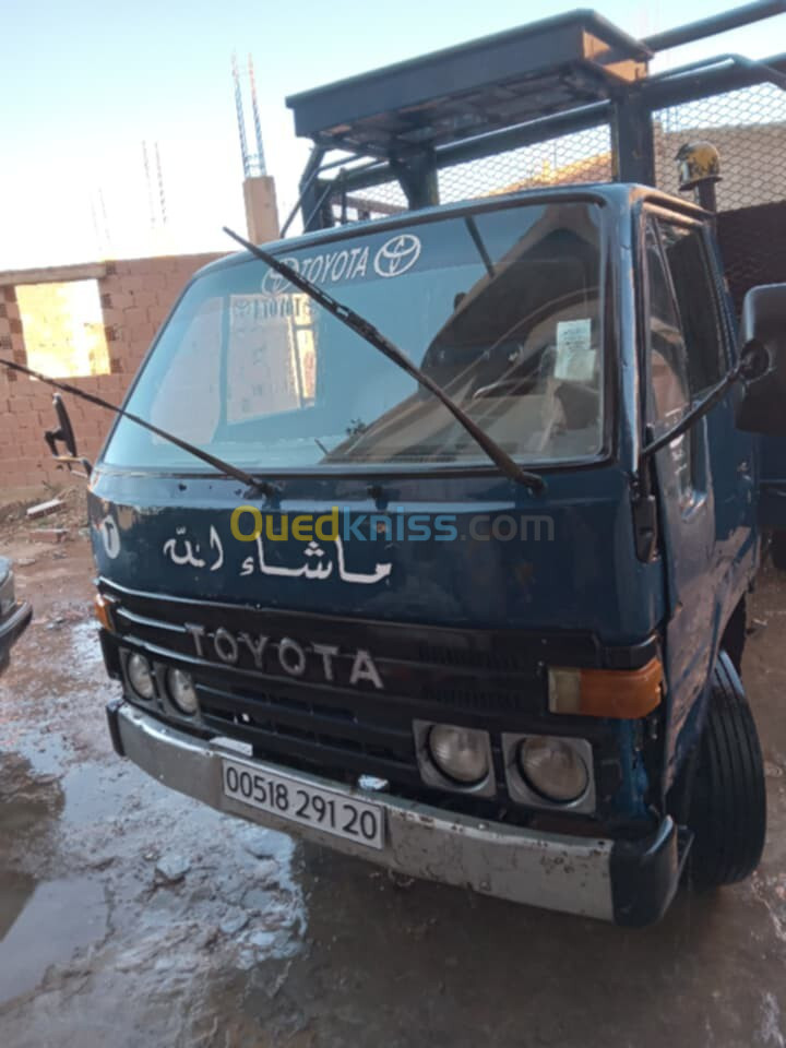 Toyota Camion plateau 