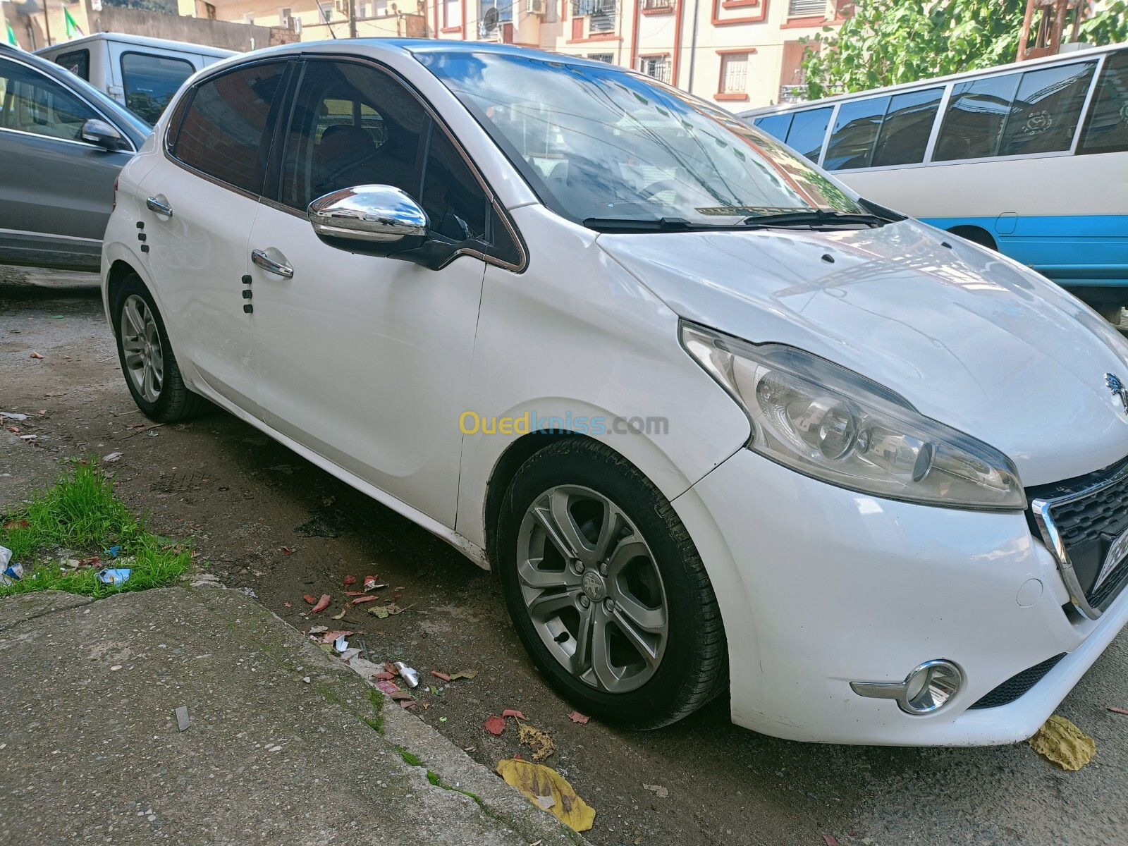 Peugeot 208 2015 Allure