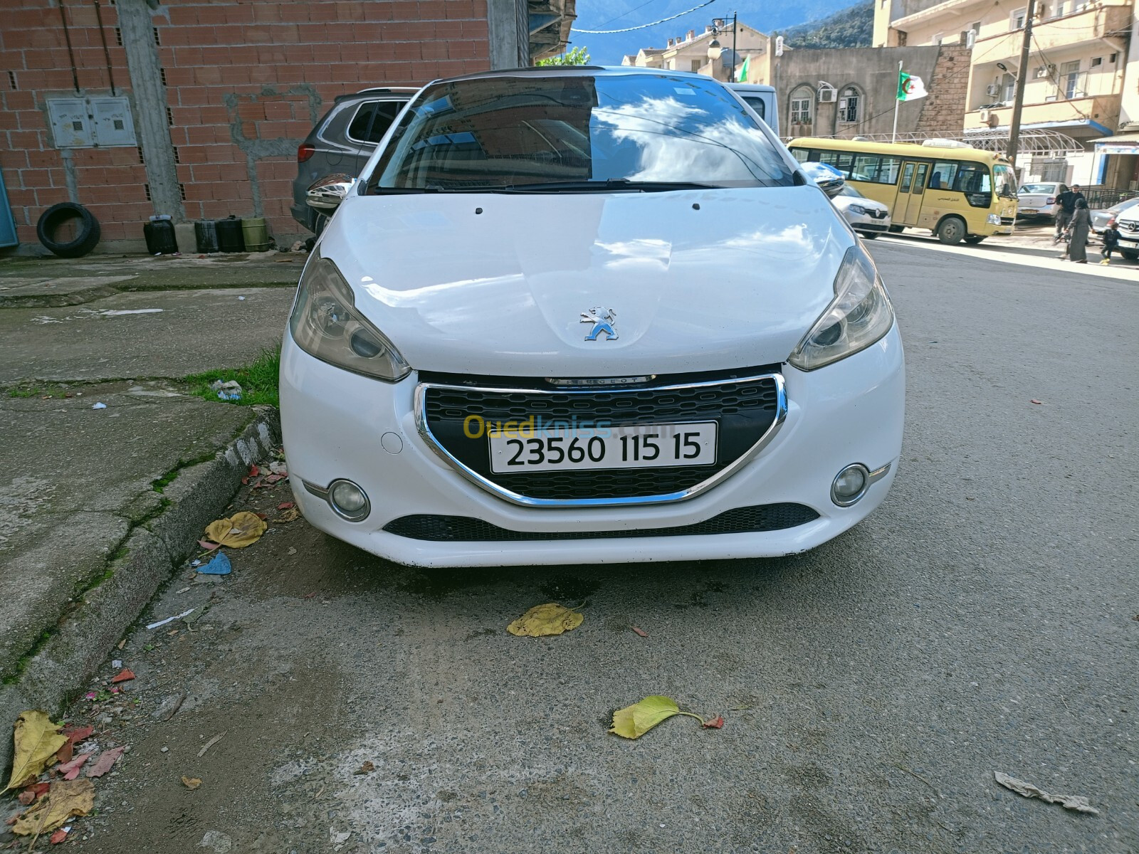 Peugeot 208 2015 Allure