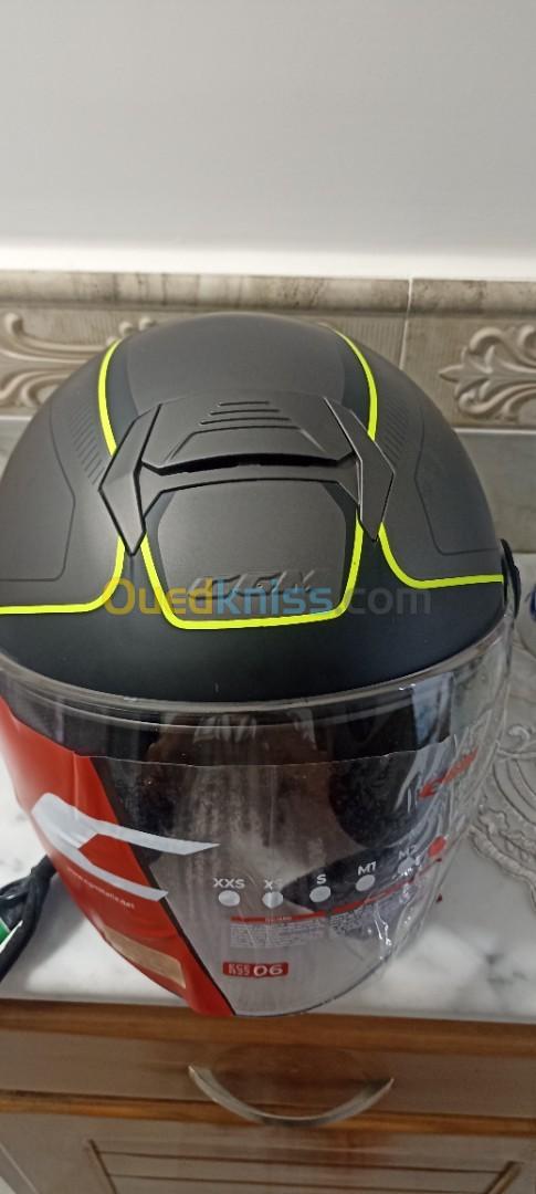 Casque moto 