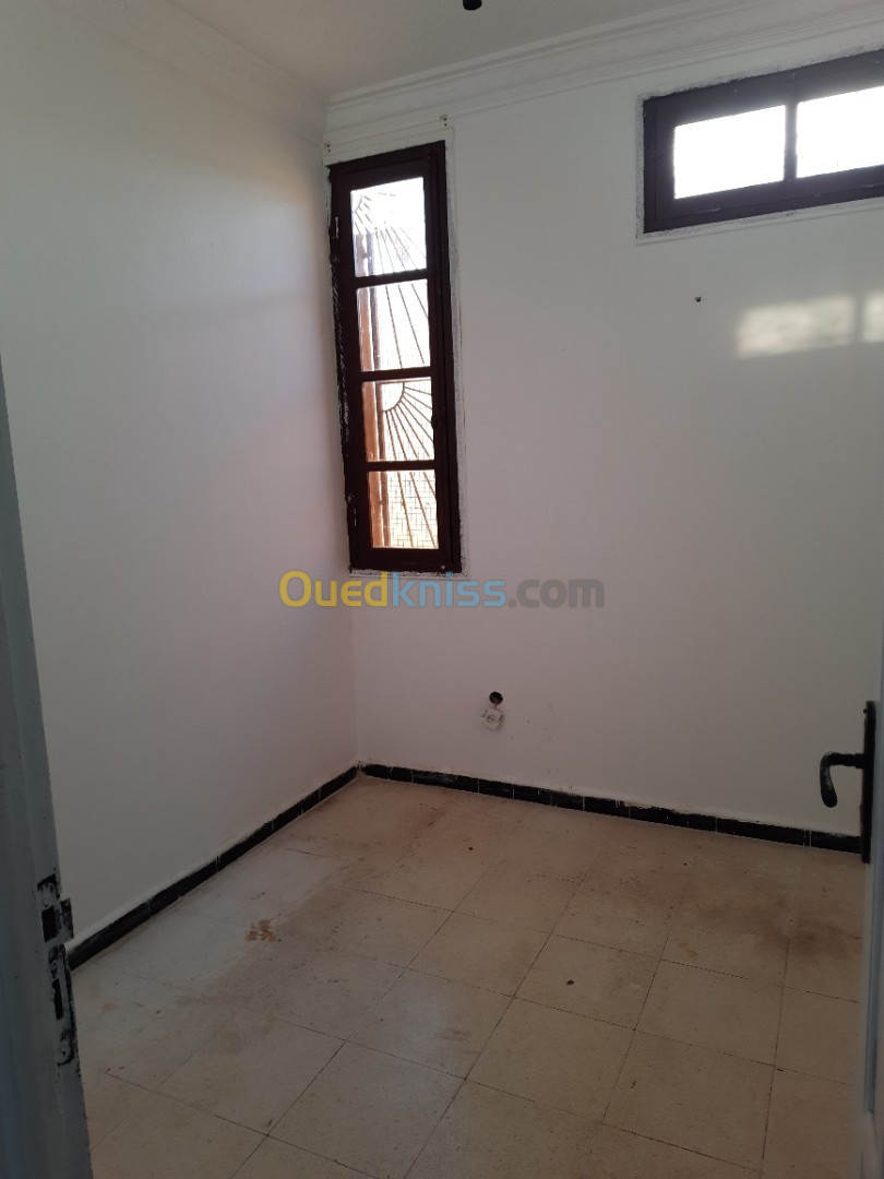 Location Appartement F3 Saida Saida