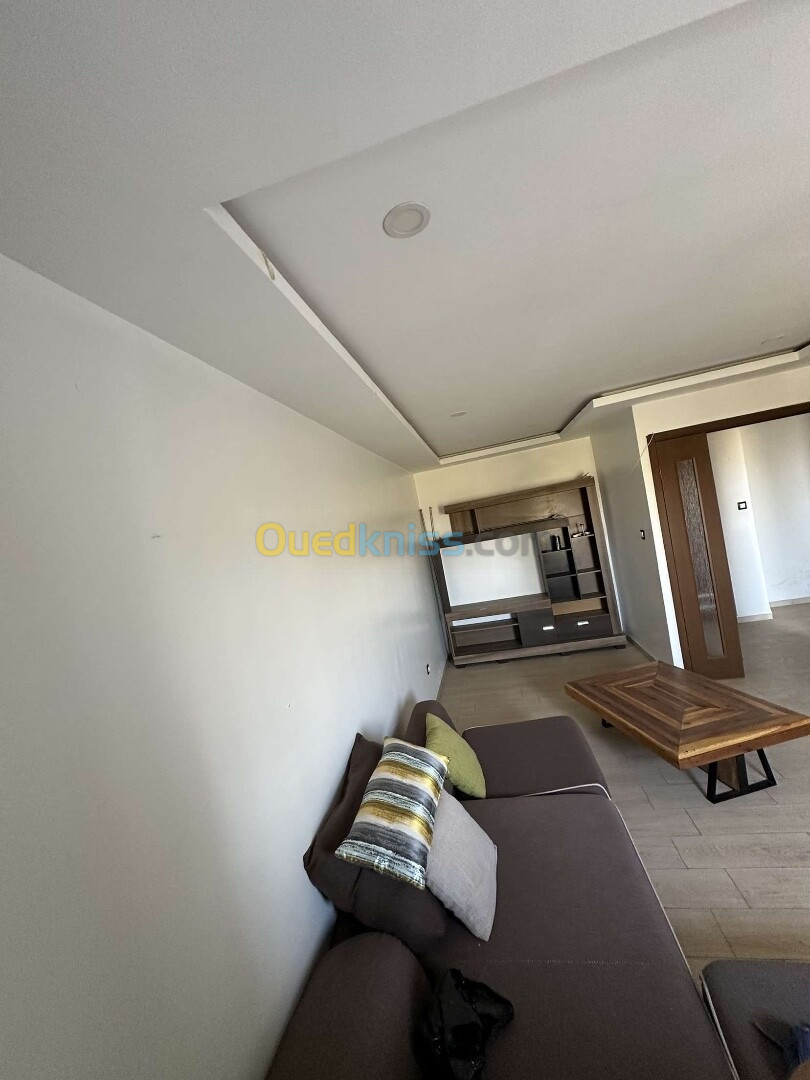 Vente Appartement F3 Alger Les eucalyptus