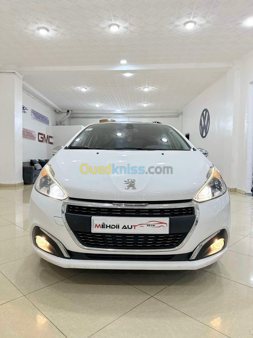 Peugeot 208 2015 Allure