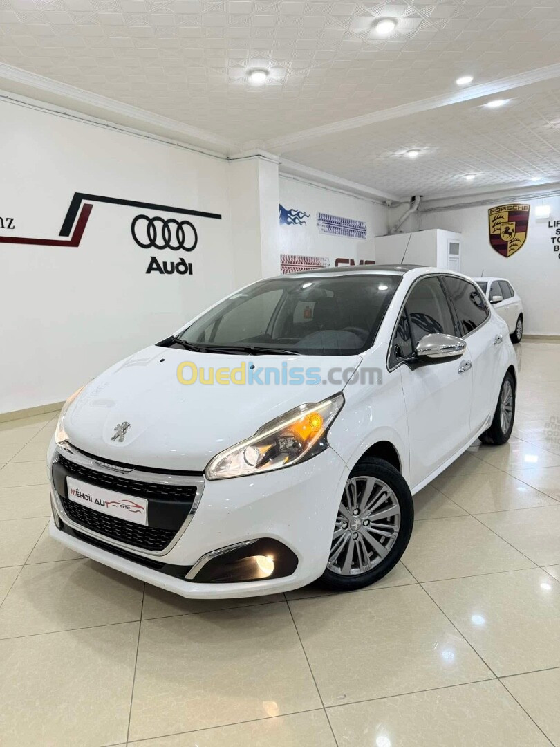 Peugeot 208 2015 Allure