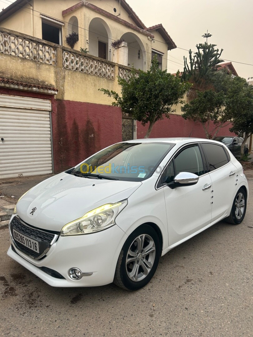 Peugeot 208 2013 Allure