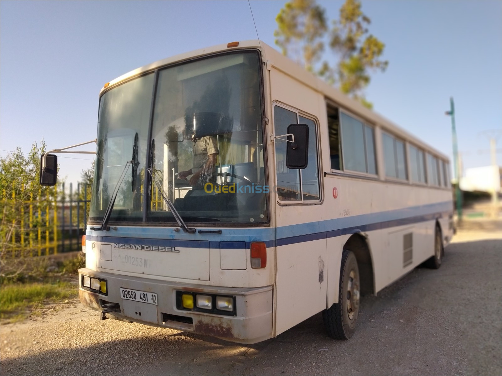 Nissan Nissan diesel 1991