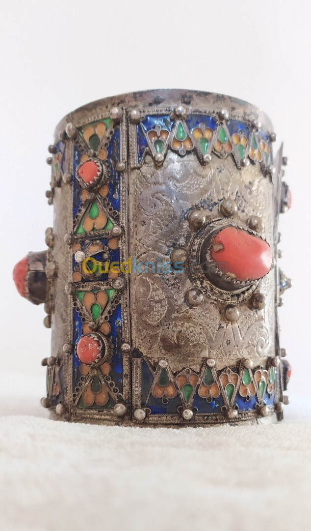 Magnifique ancien khelkhel kabyle en argent +Corail rouge (pièce de collection)l 