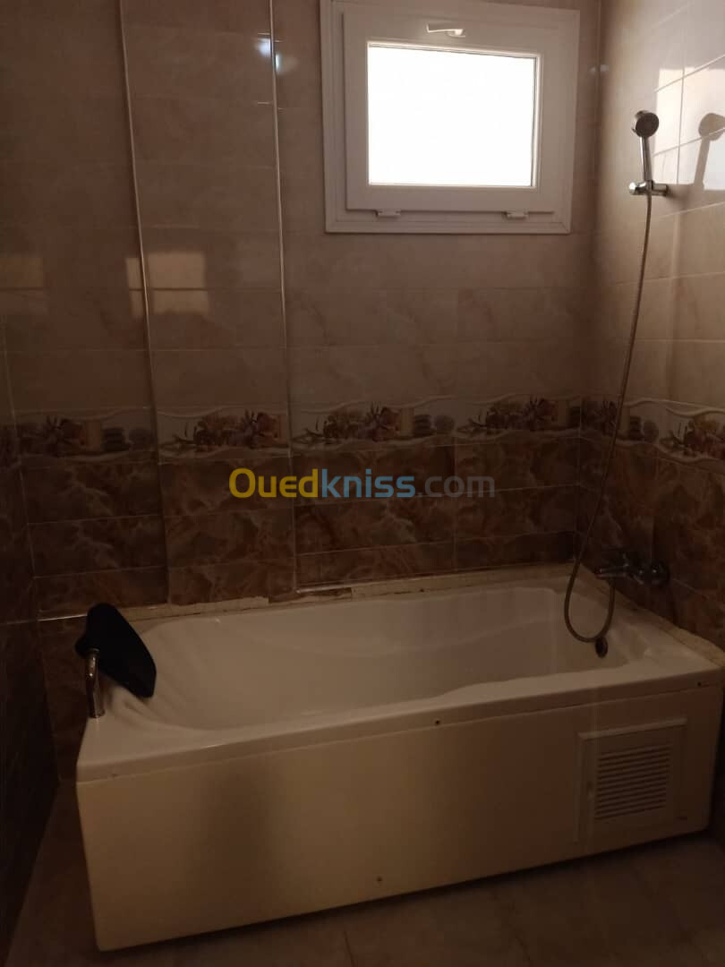 Location Appartement F4 Alger Zeralda