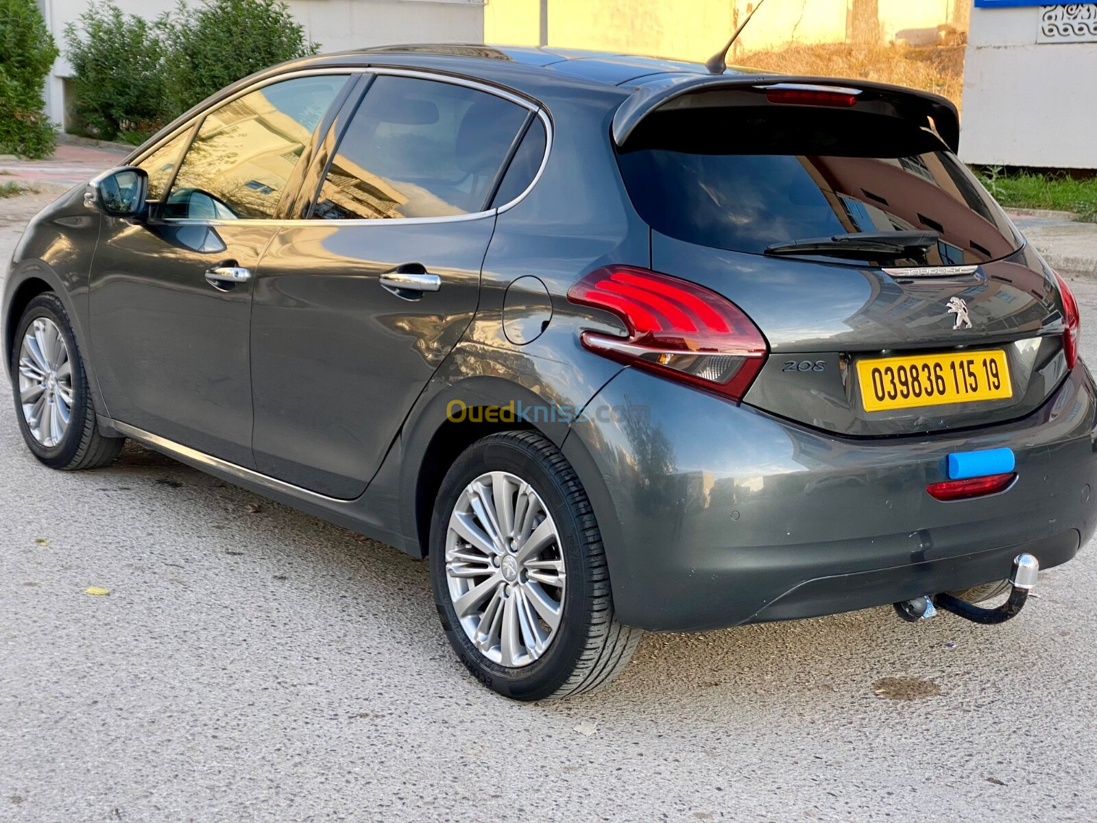 Peugeot 208 2015 Allure Facelift