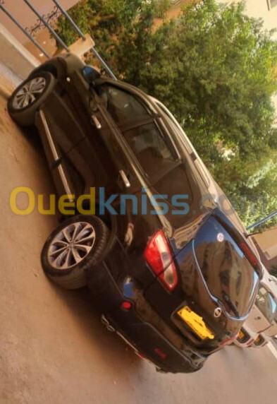 Nissan Qashqai 2011 +2 Visia