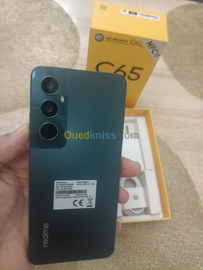 realme C65