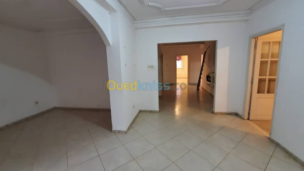 Location Niveau De Villa F4 Alger Ain naadja