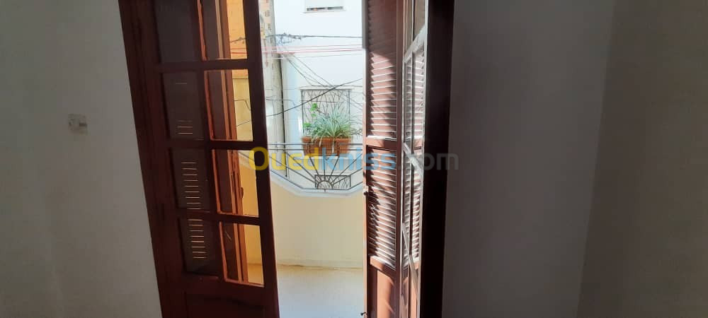 Location Niveau De Villa F4 Alger Ain naadja