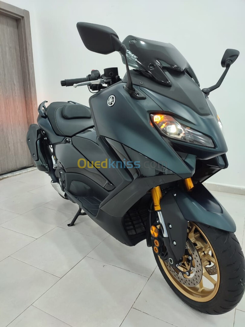 YAMAHA Tmax TechMax 2022