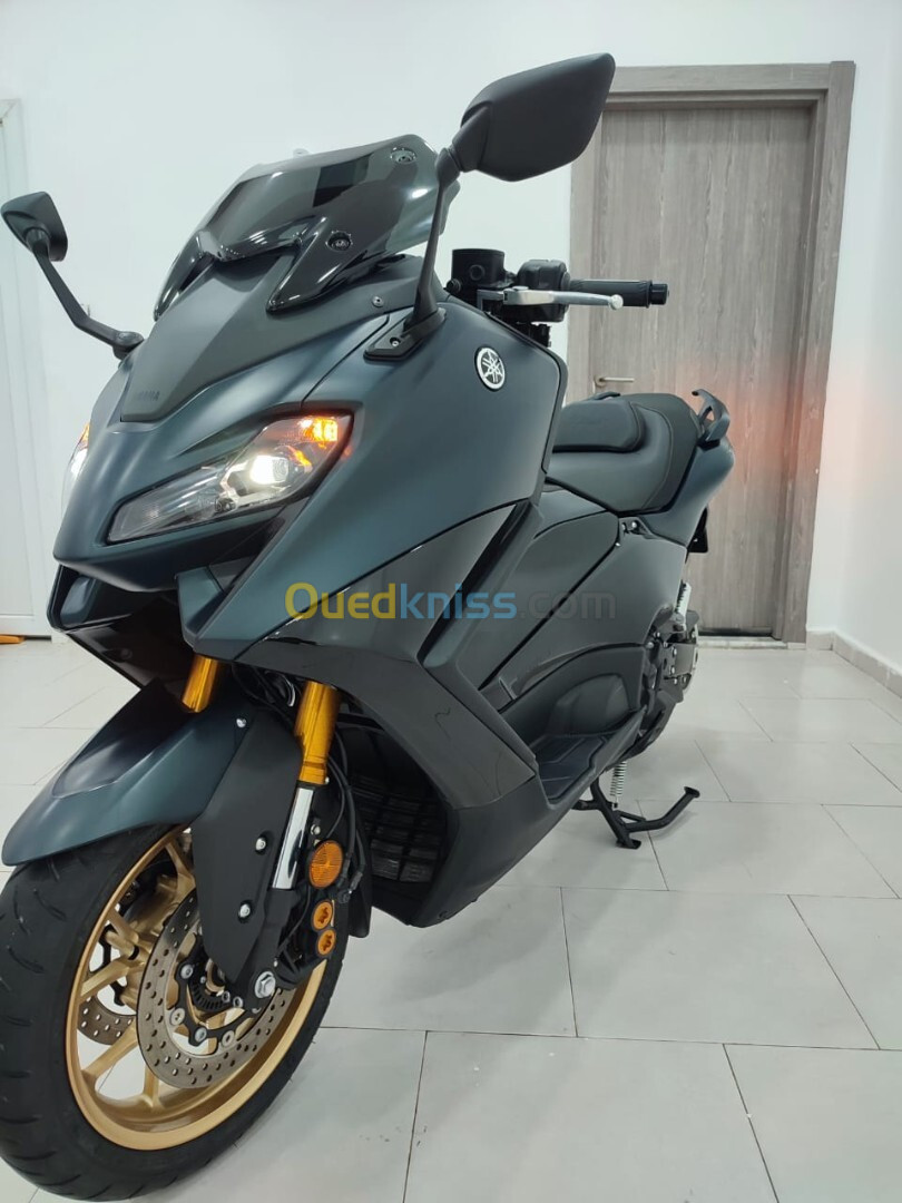 YAMAHA Tmax TechMax 2022