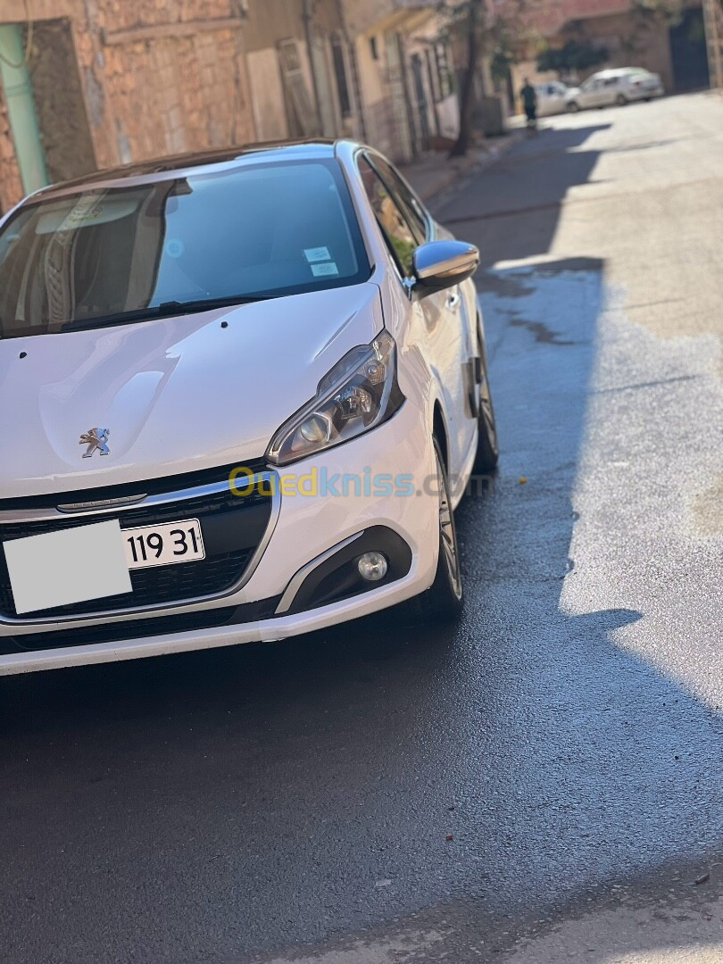 Peugeot 208 2019 Allure Facelift