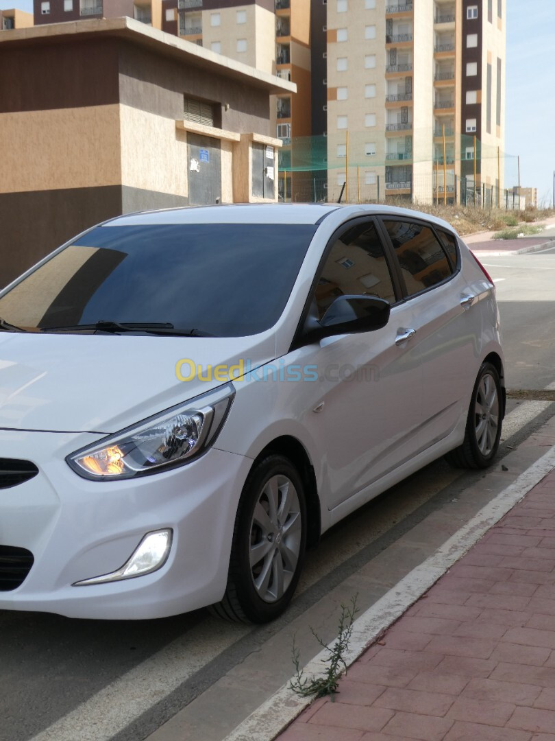 Hyundai Accent RB  5 portes 2017 Préstige