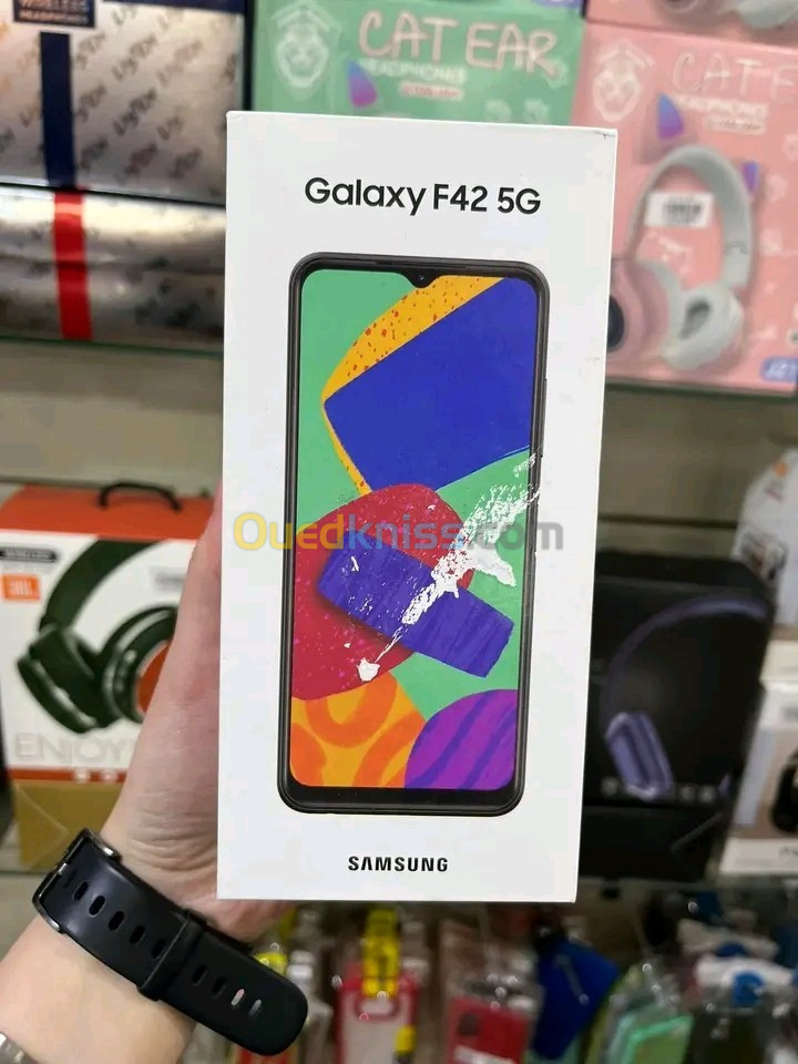 Samsung F42