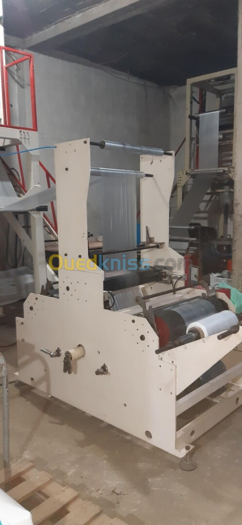 Machine de fabrication sac plastique sachi 