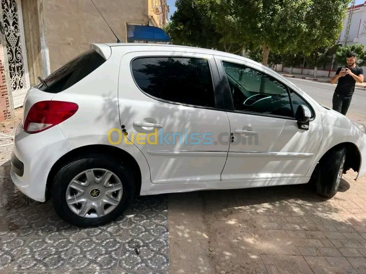 Peugeot 207 plus 2013 207 plus