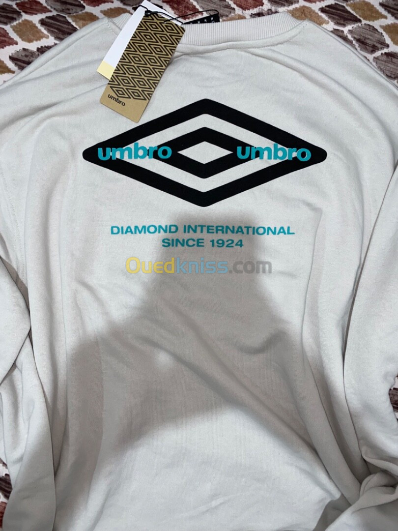 pull umbro original jdid mchi melbous taille m