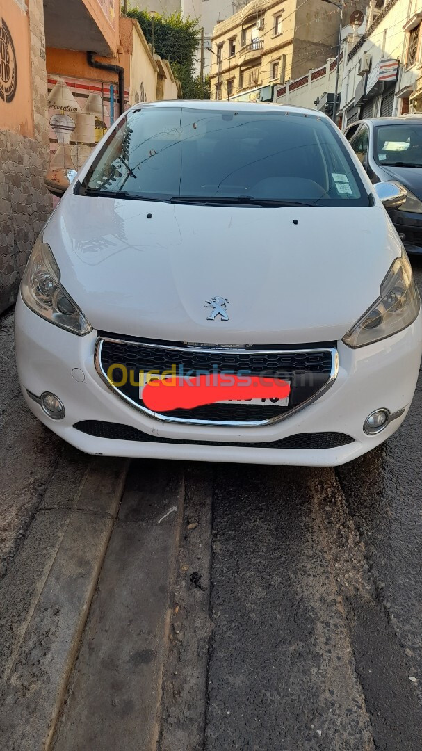 Peugeot 208 2015 Active Facelift