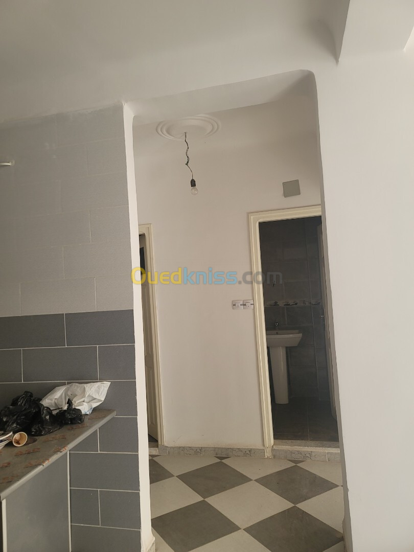 Location Appartement F4 Alger Zeralda