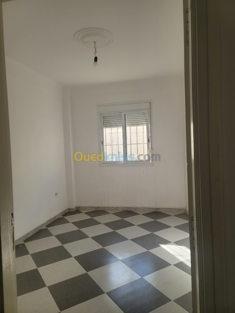 Location Appartement F4 Alger Zeralda