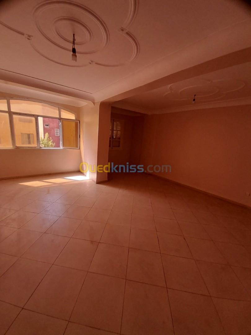 Location Appartement F4 Alger Ain naadja