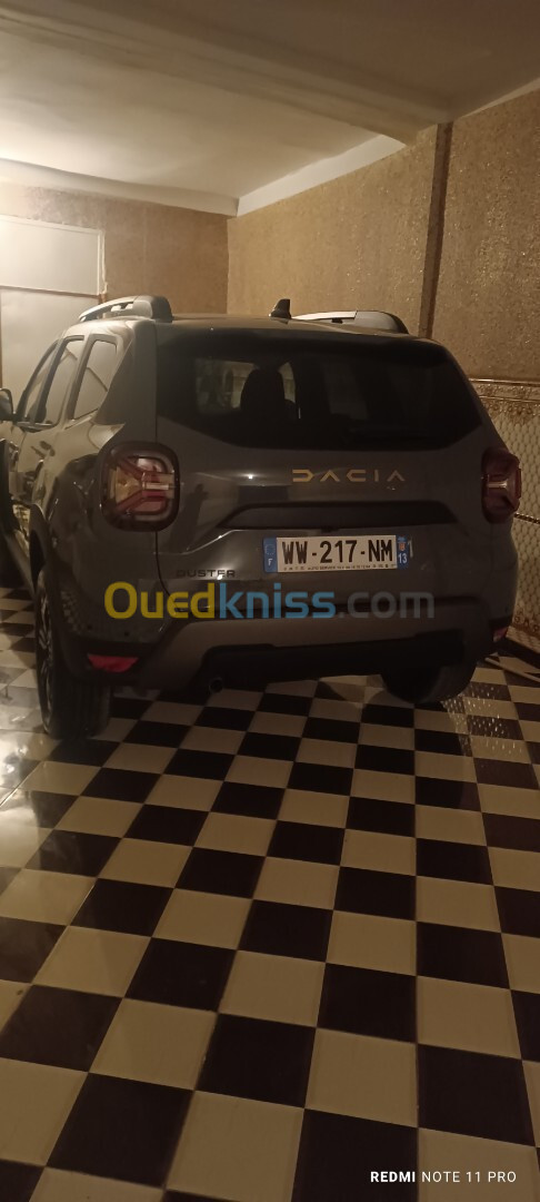 Dacia duster 2024 gold