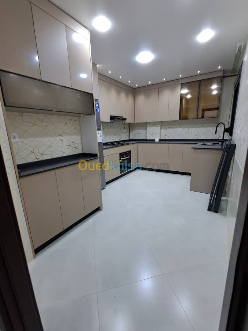 Vente Appartement F4 Alger Bordj el bahri