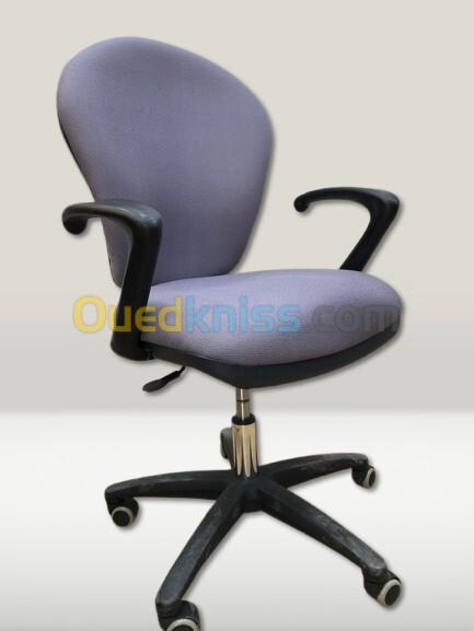 Chaises de bureau ergonomiques - de qualité - gris ou noir.