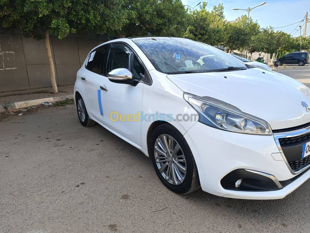 Peugeot 208 2016 Allure Facelift