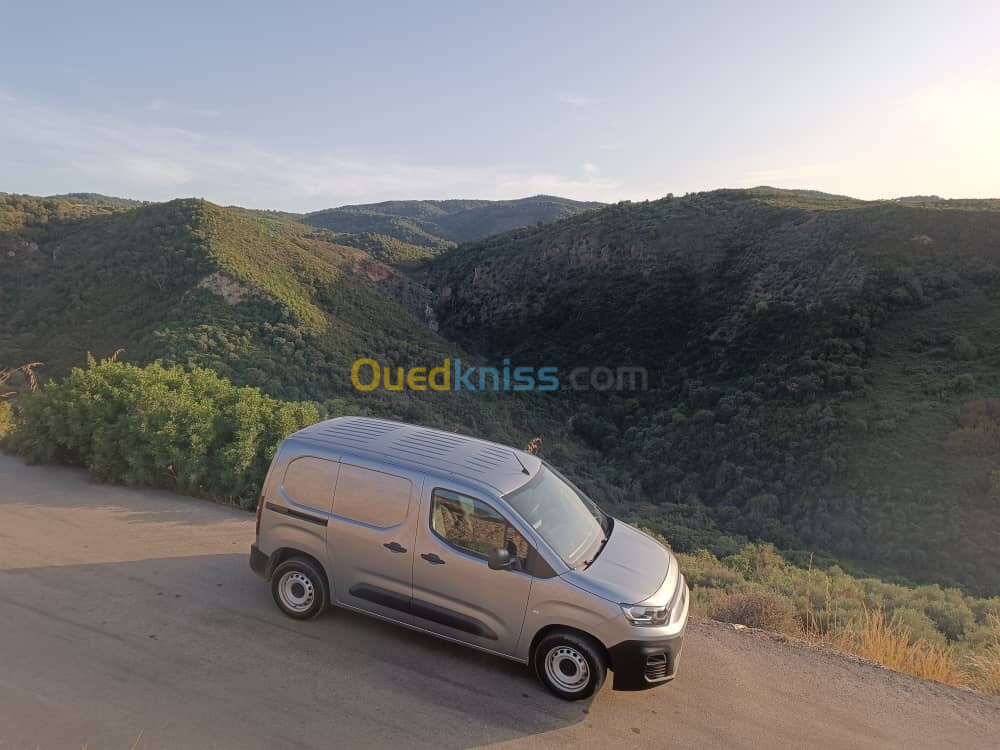 Fiat Doblo 2024 Dz