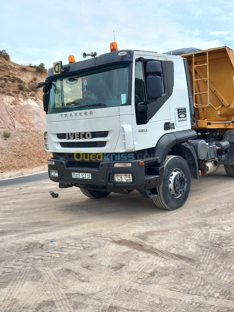 IVECO TRAKKER 420 2013