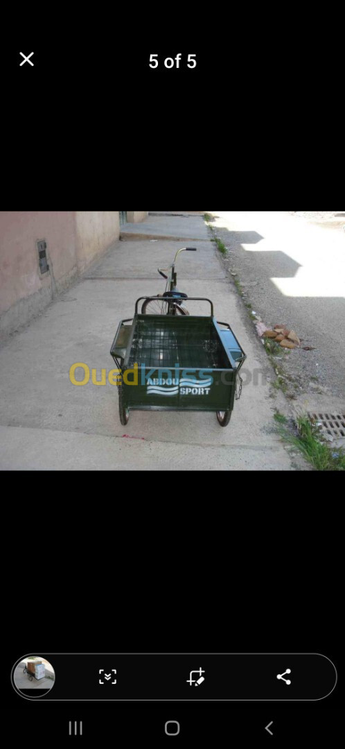 Conducteur de tricycle et transporteur de marchandises