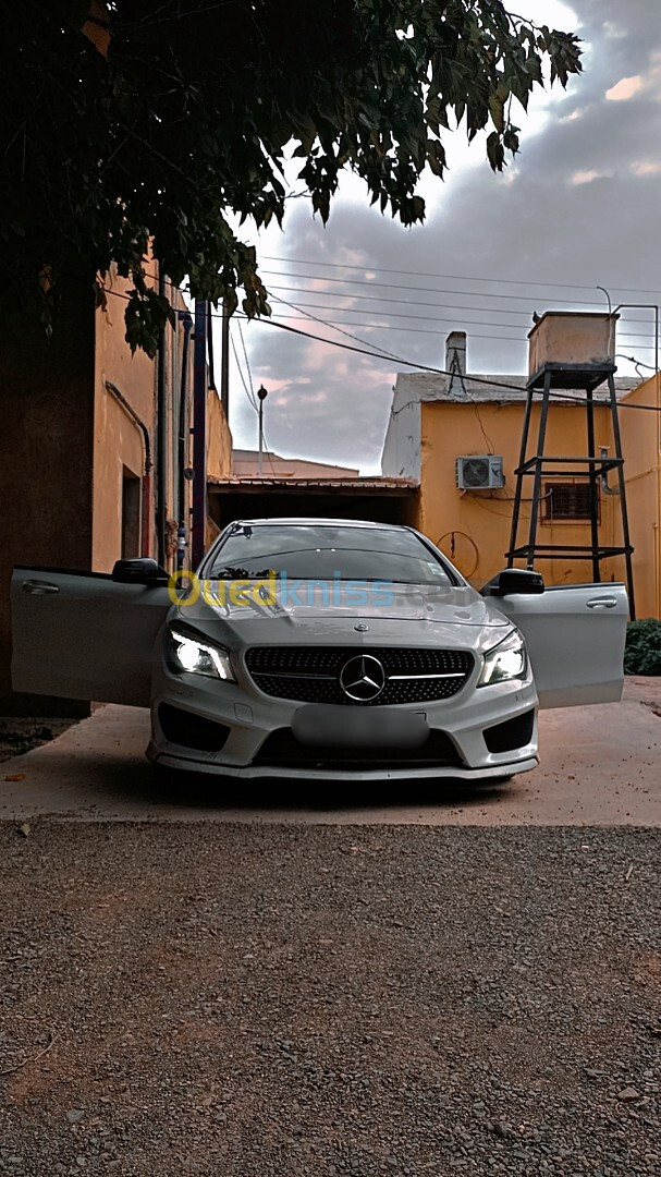 Mercedes CLA 2015 Coupé Exclusif +