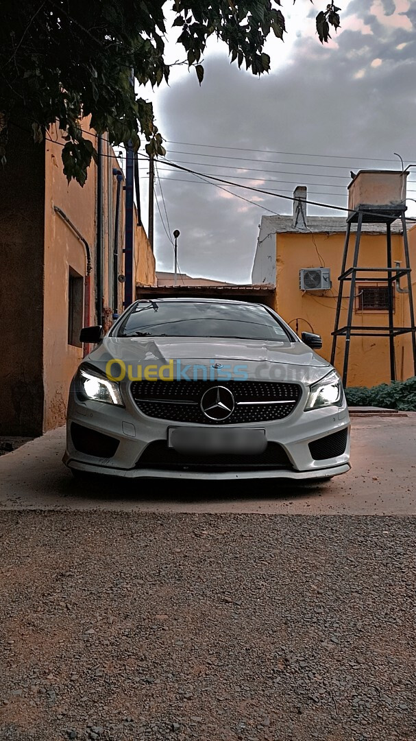 Mercedes CLA 2015 Coupé Exclusif +