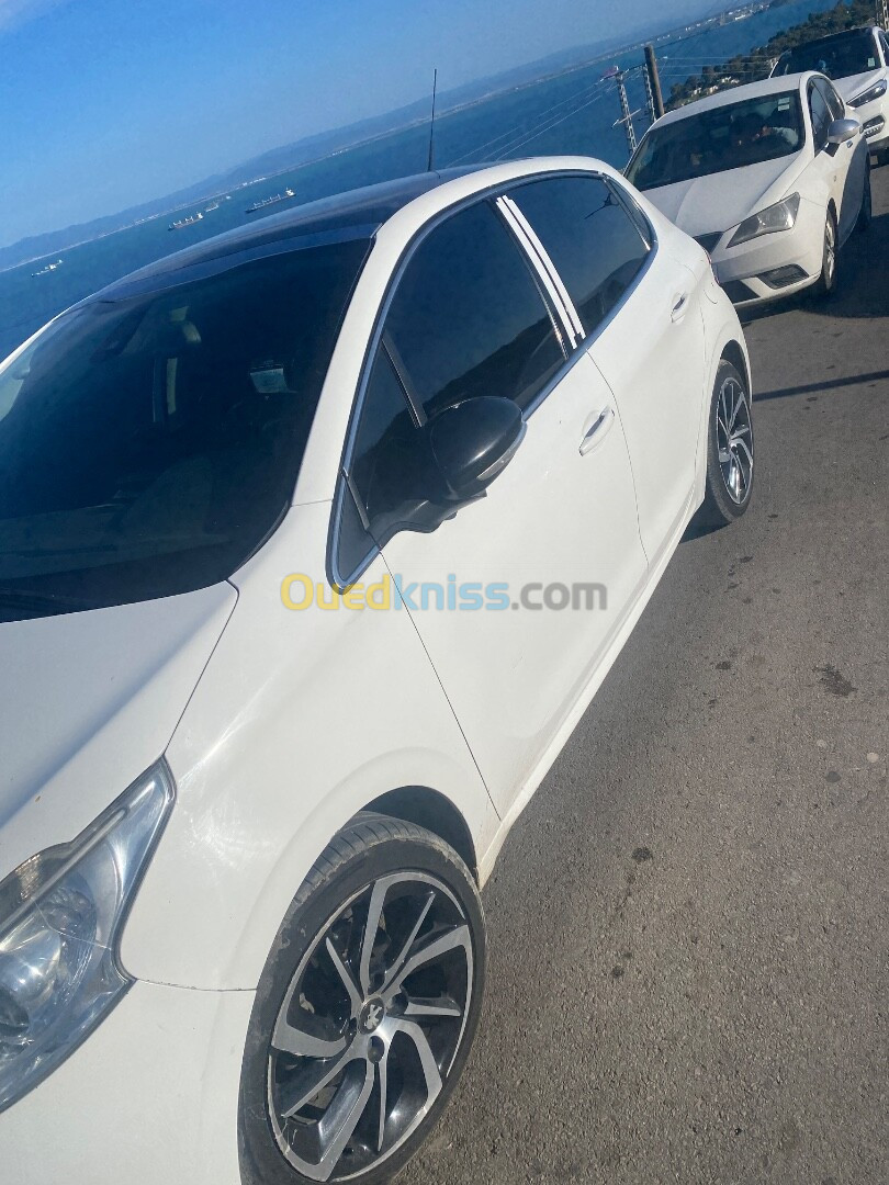 Peugeot 208 2015 Allure