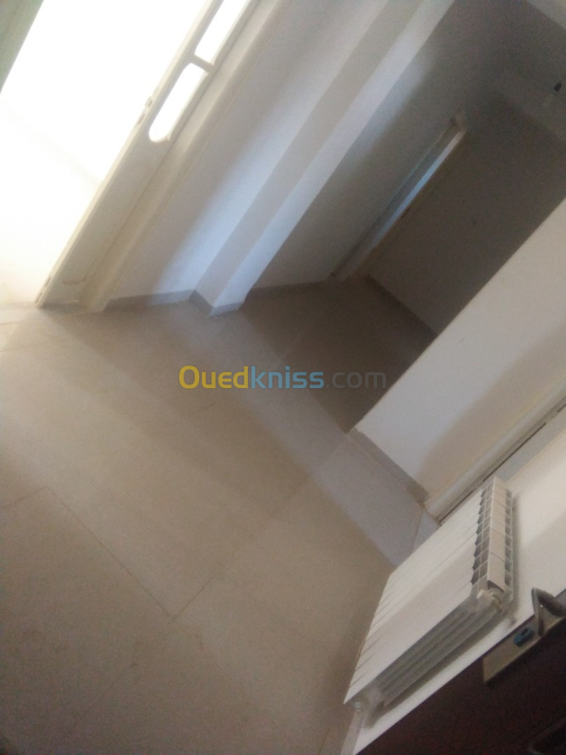 Location Appartement F4 Tipaza Tipaza